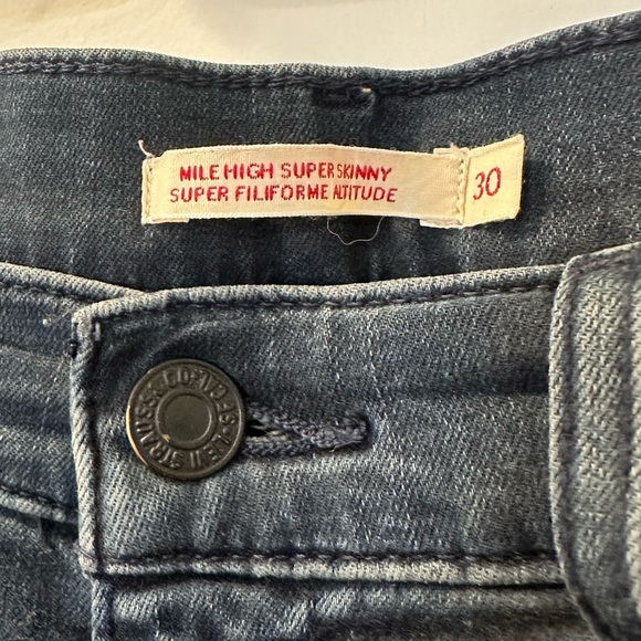 Mile High Super Skinny Levi’s - Picture 2 of 3